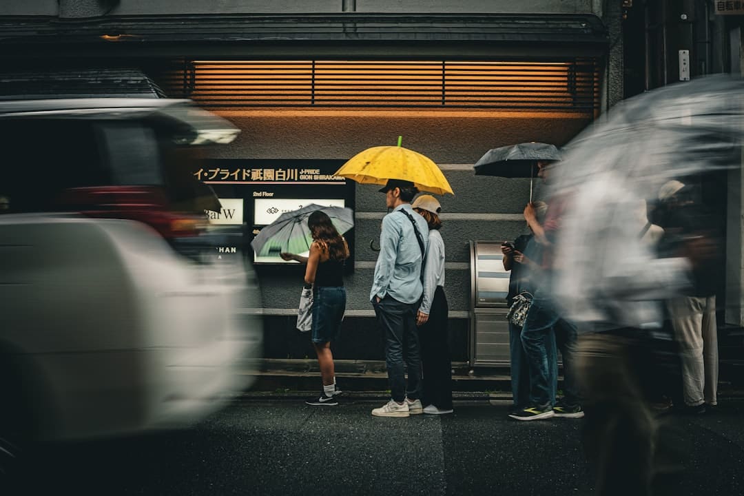 电影《长安的荔枝》发布“破局重生”版后告片 沈阳路演观众为大鹏白客刘俊谦扮演点赞